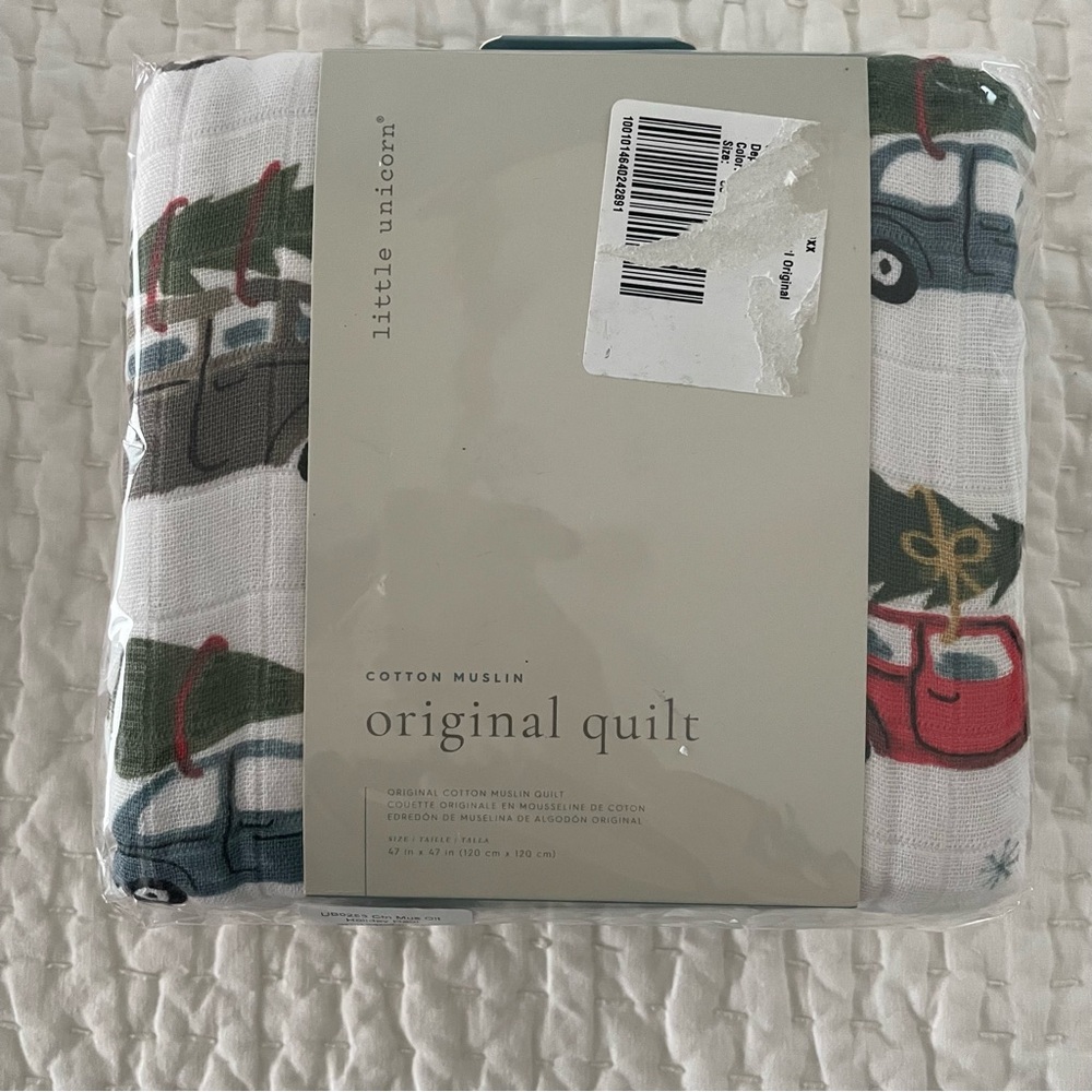 NWT Little Unicorn Cotton Muslin Christmas Holiday Haul Original Quilt 47x47 In